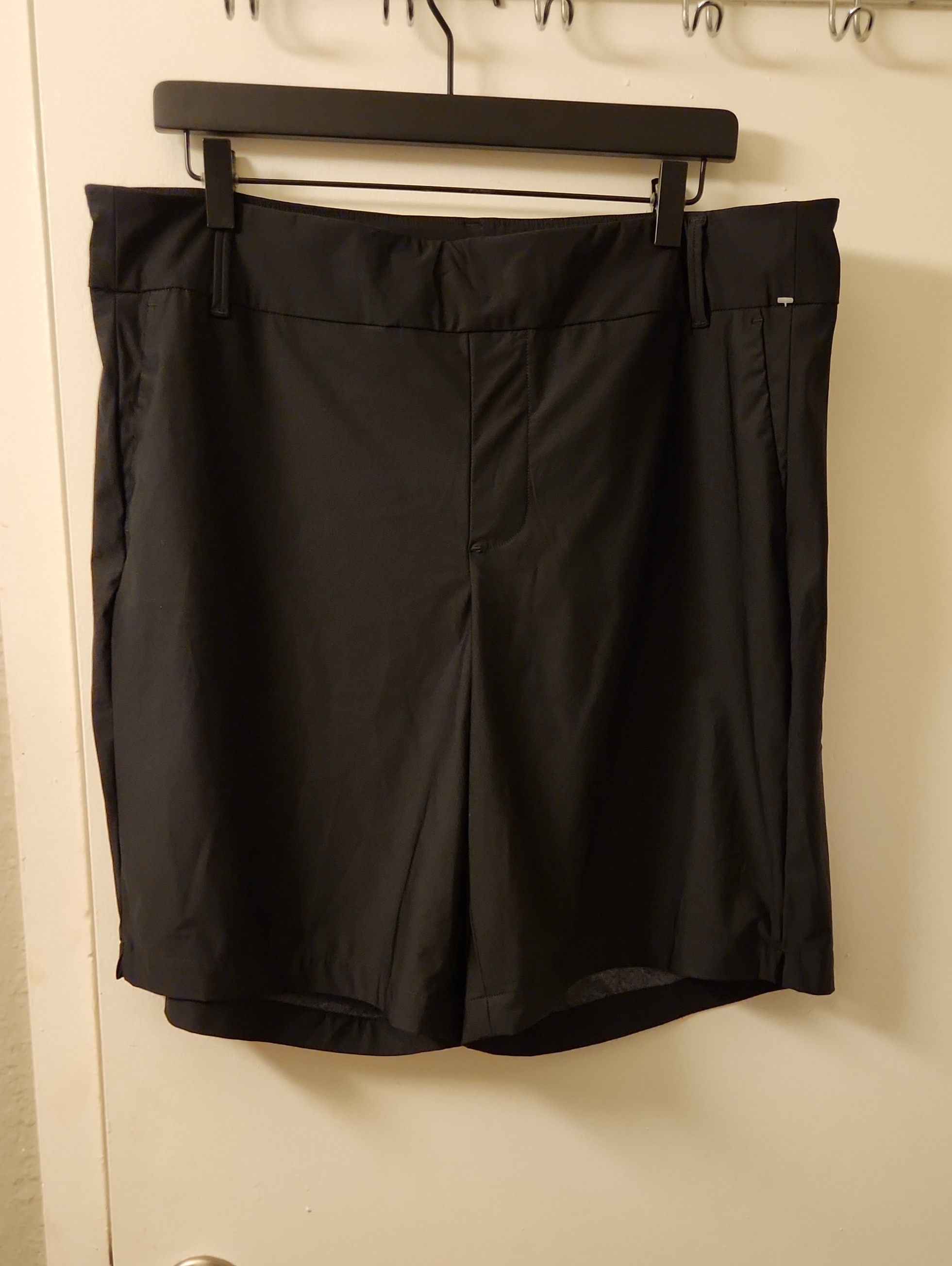 Spanx Size 1x Black Shorts